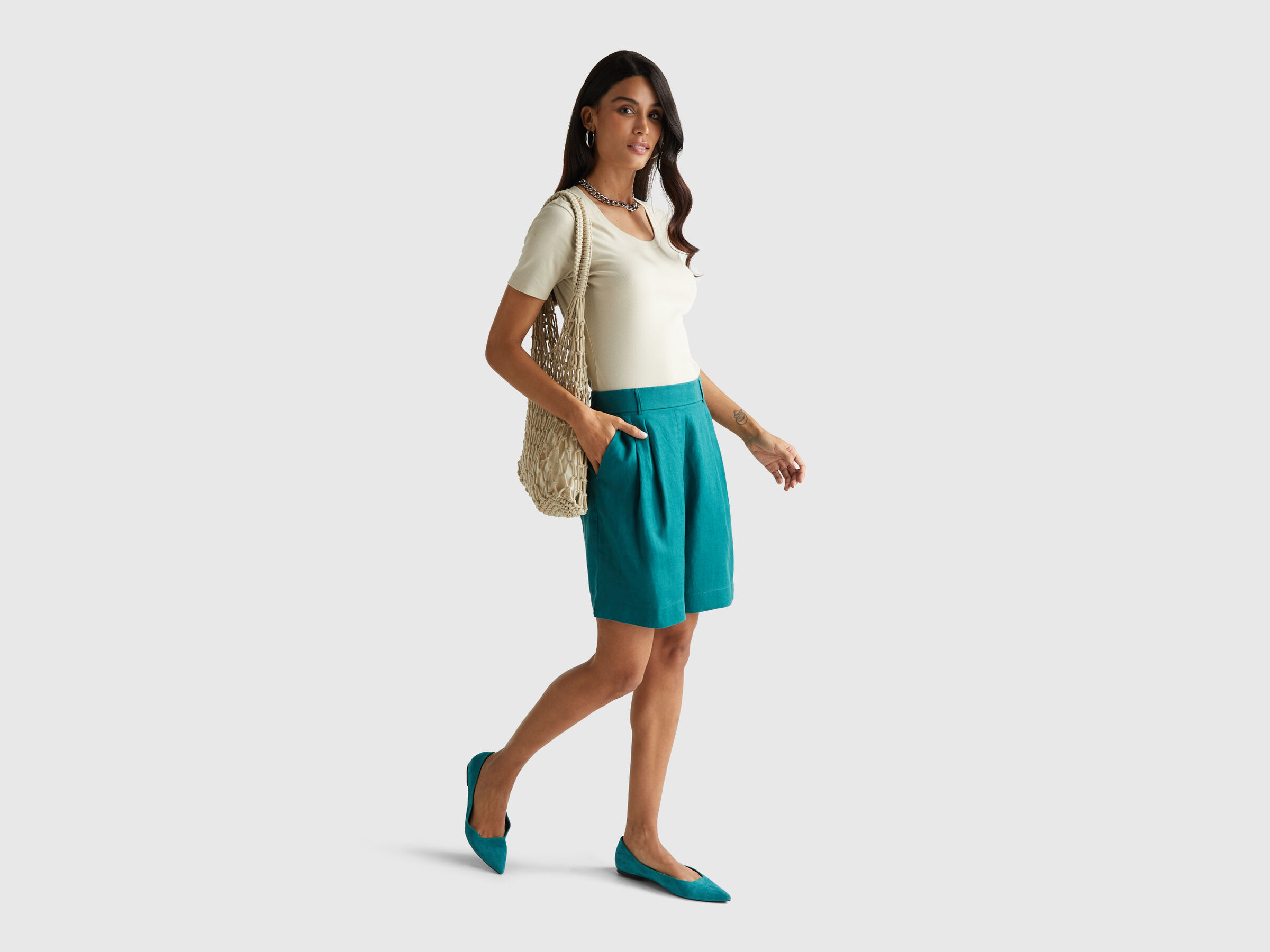 BERMUDA Women image number 3